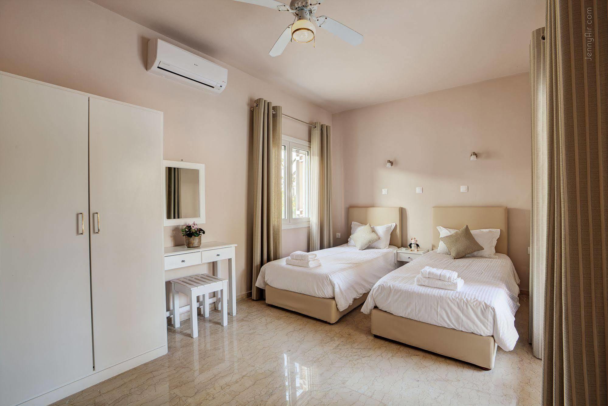 Paradise Village Roda  Extérieur photo